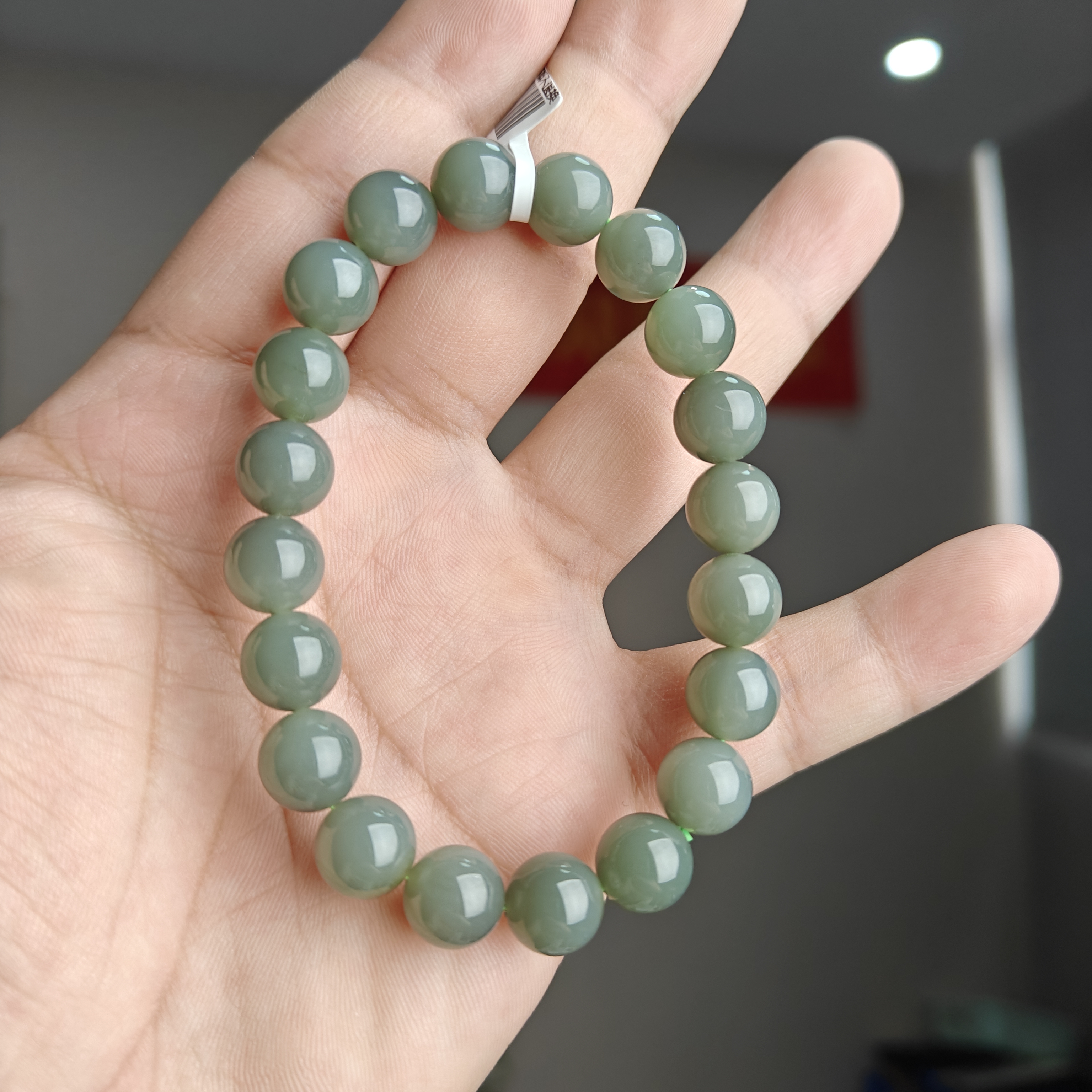 约10mm和田玉圆珠单圈手串