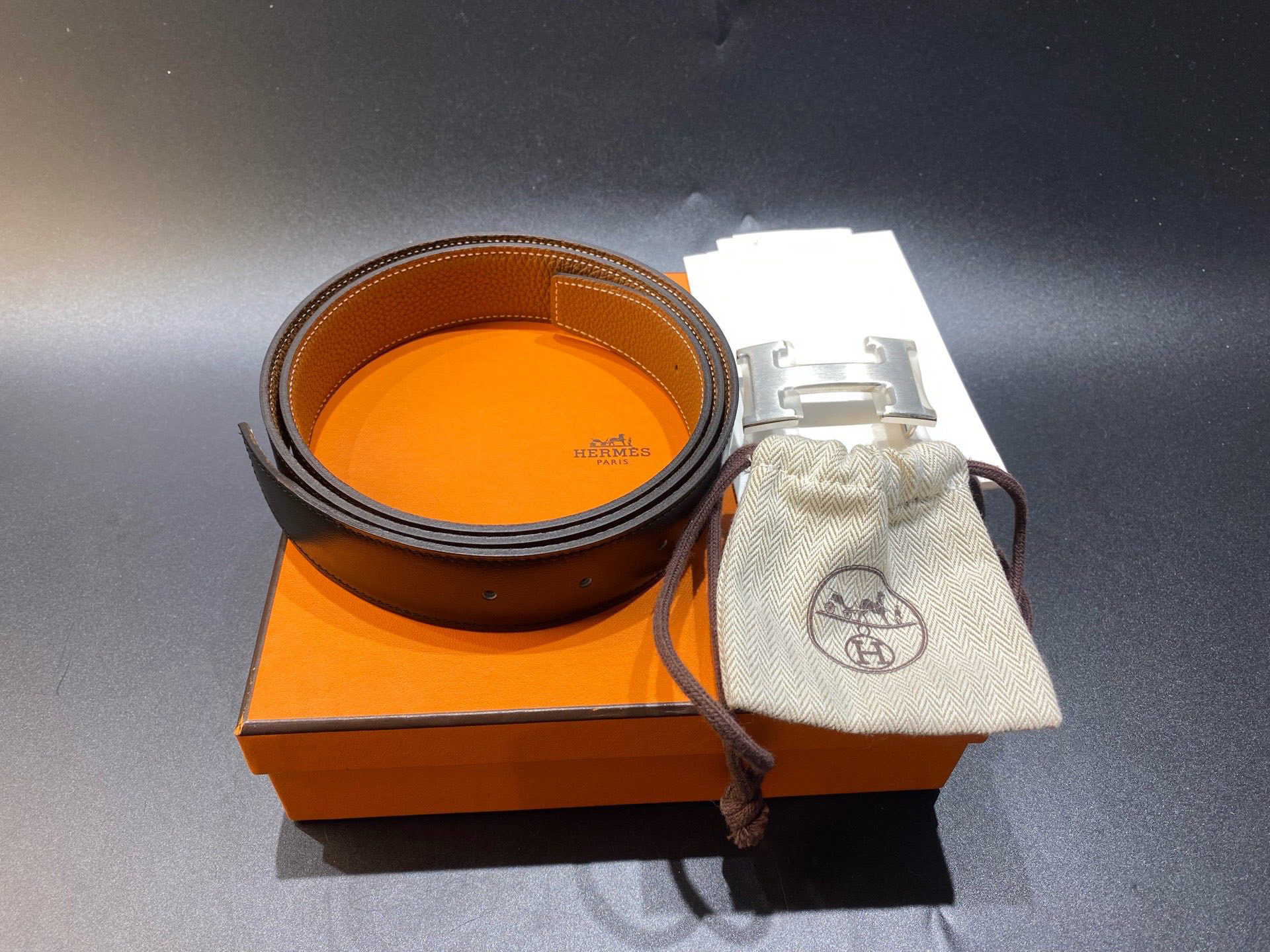 未使用 Hermes/爱马仕 磨砂银扣腰带/尺码：95/0224