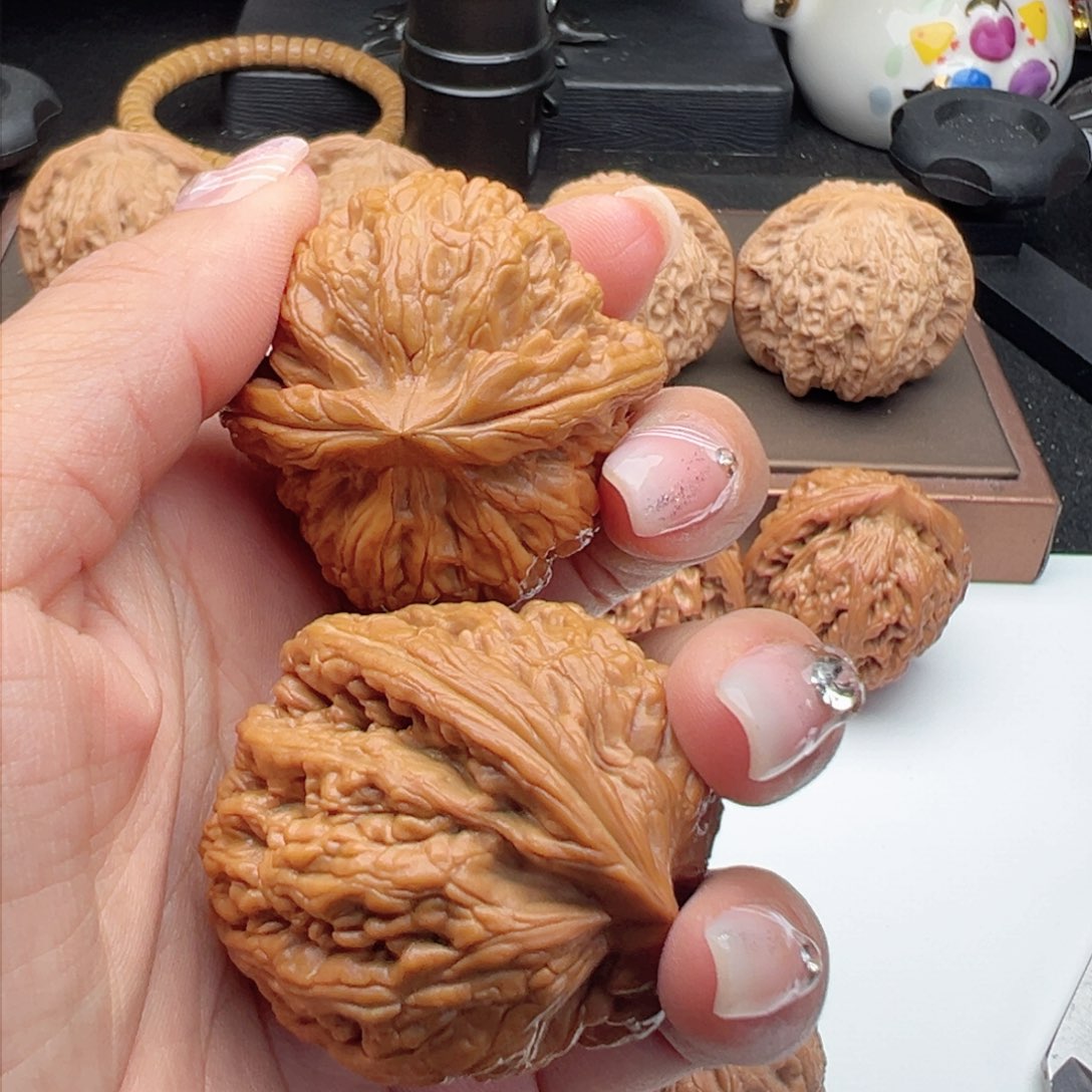 文玩核桃把件a**t红锦鲤42