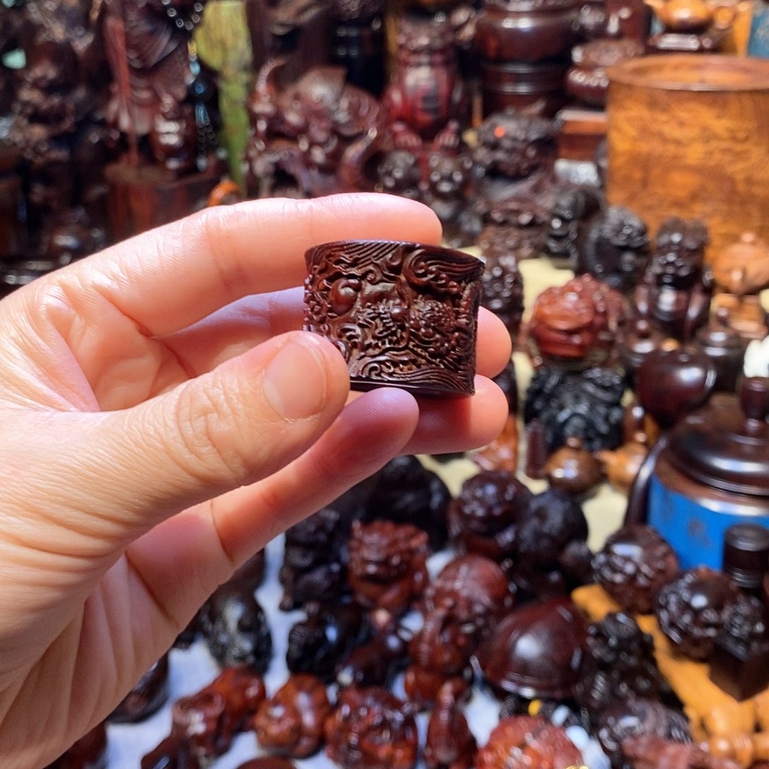 檀香紫檀（小叶紫檀）龙扳指