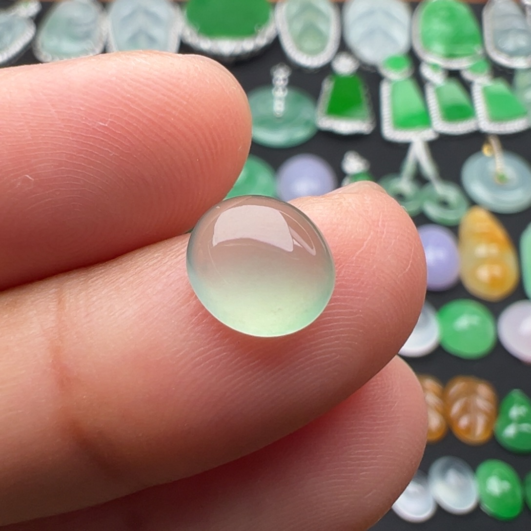 翡翠未镶嵌颈饰蛋8.3