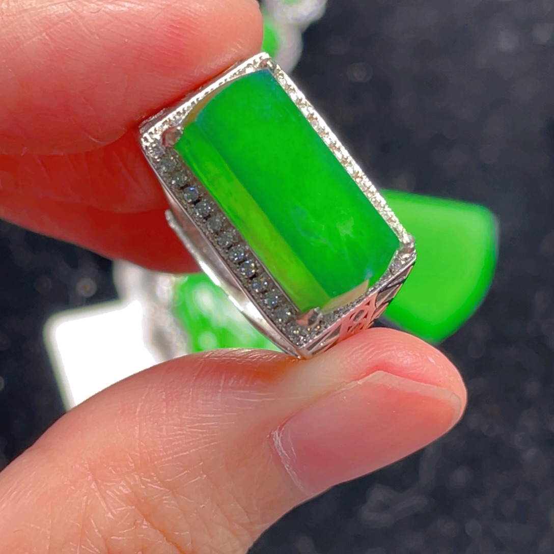 翡翠戒指银S925镶嵌11111111111111