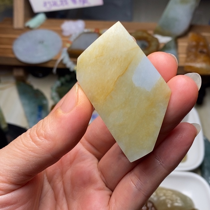翡翠未镶嵌颈饰天然