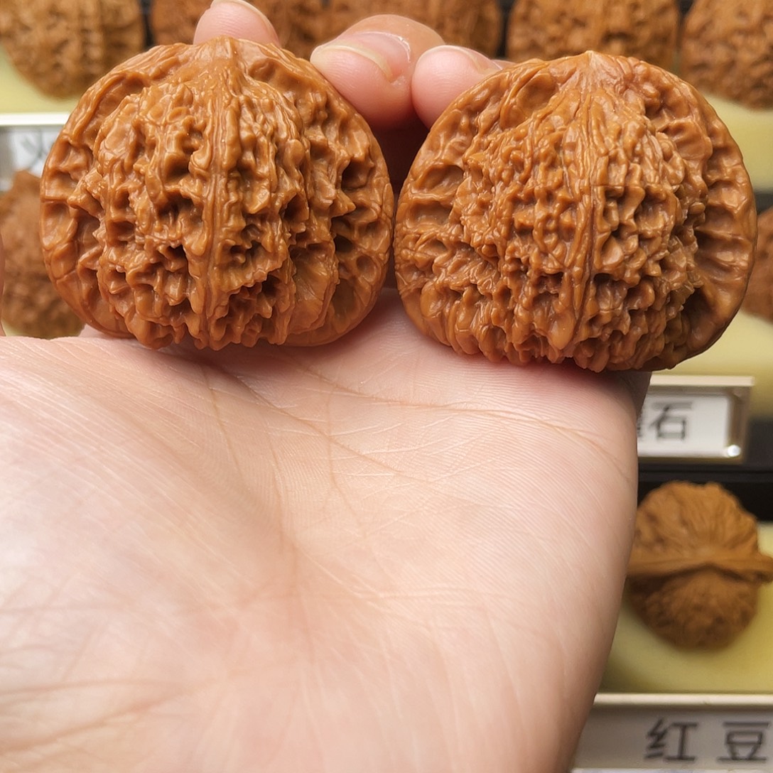 文玩核桃吊坠南疆46全品