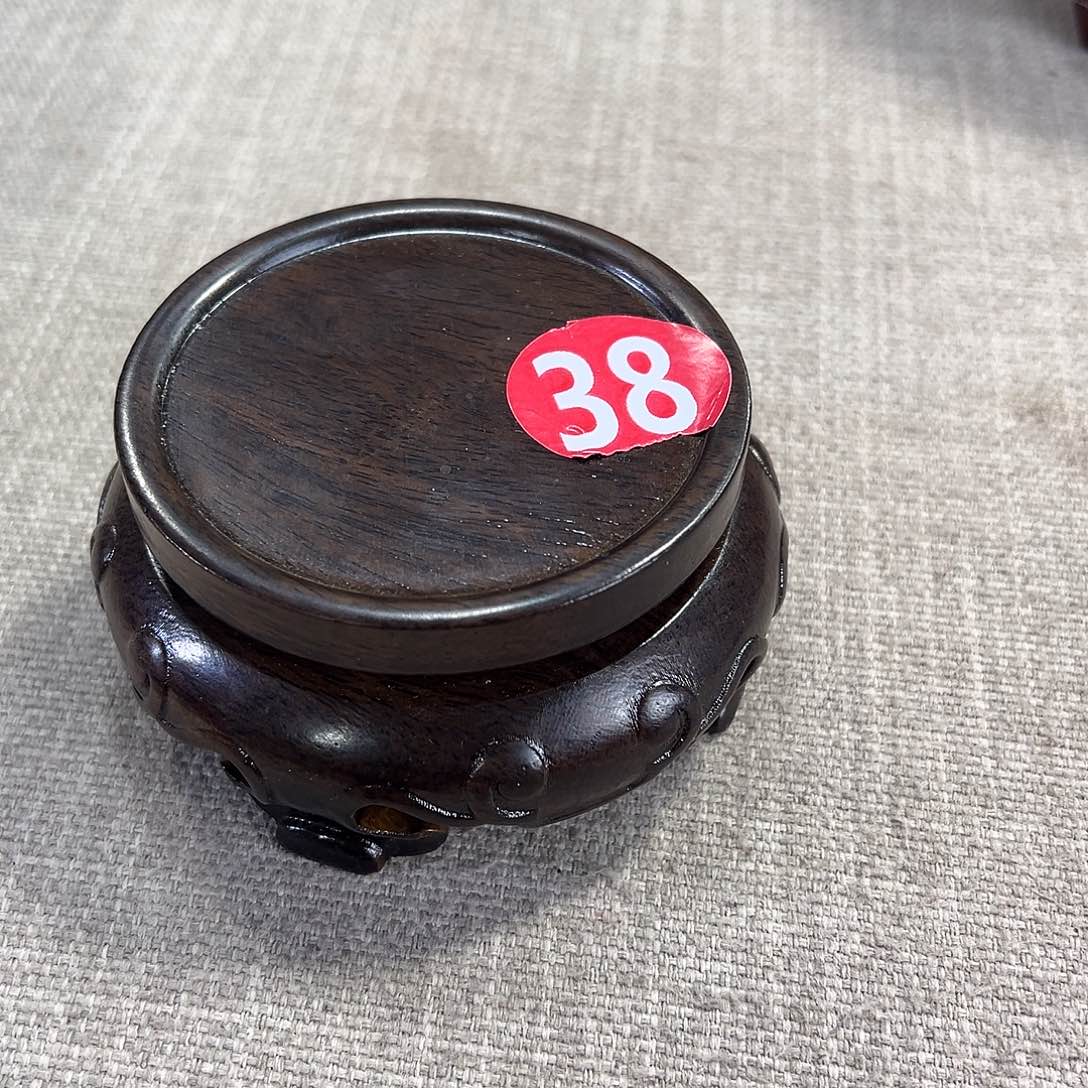 红木底座精雕工艺品