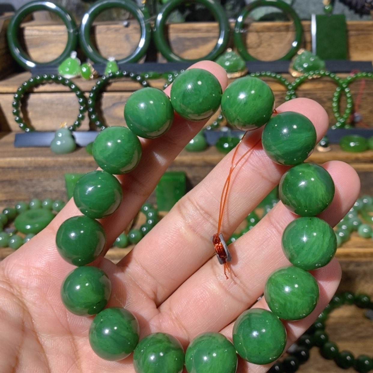 【闪购商品】吊坠(不含链)未镶嵌和田玉加拿大碧玉手串 14