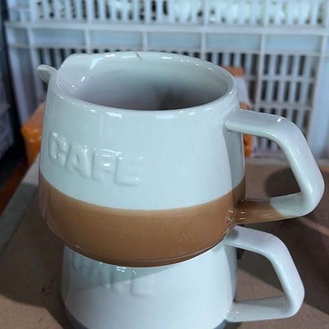 微瑕，不能明火，350毫升引流杯各一个