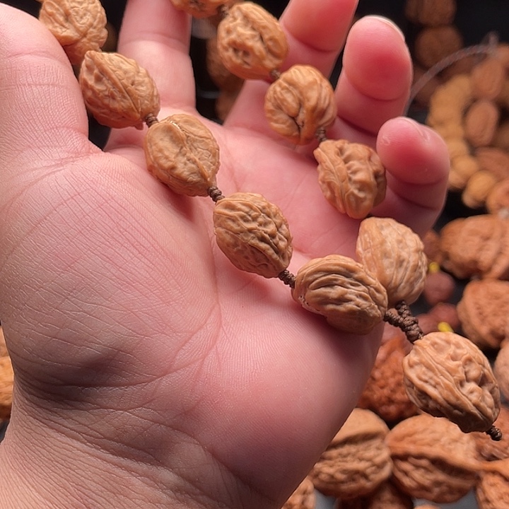 刘***爷吊坠文玩核桃3白狮子