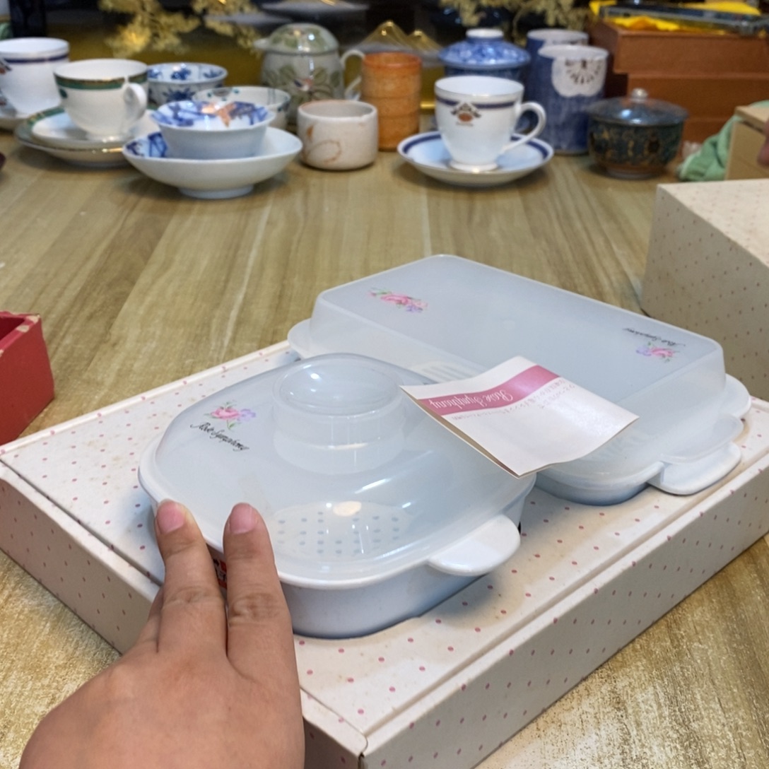 魔***女瓷片易雅集工艺品有限公司