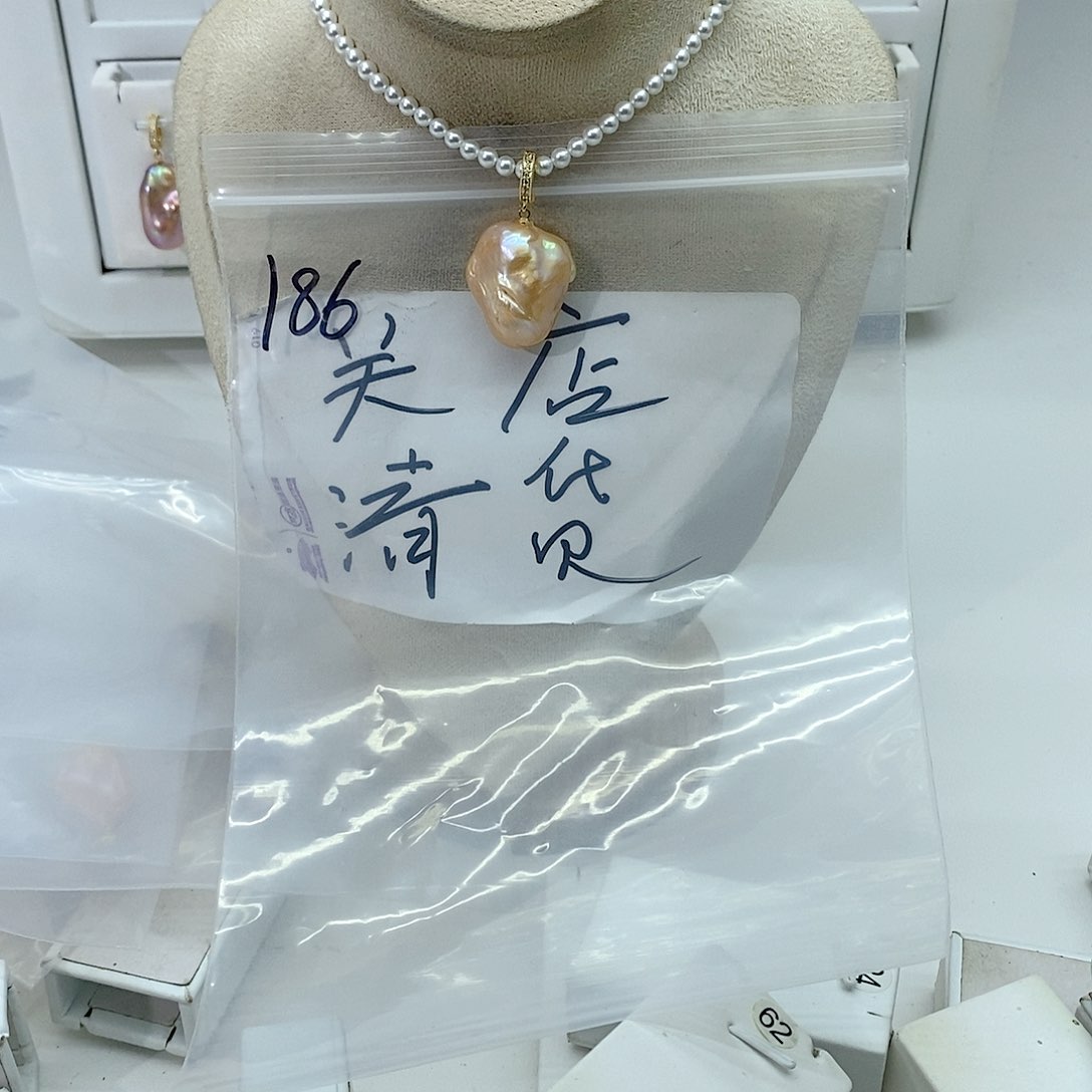 淡水珍珠颈饰合金