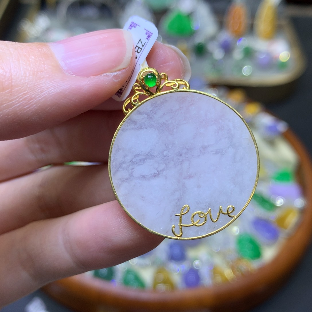 翡翠颈饰18K金镶嵌翡翠吊坠项链