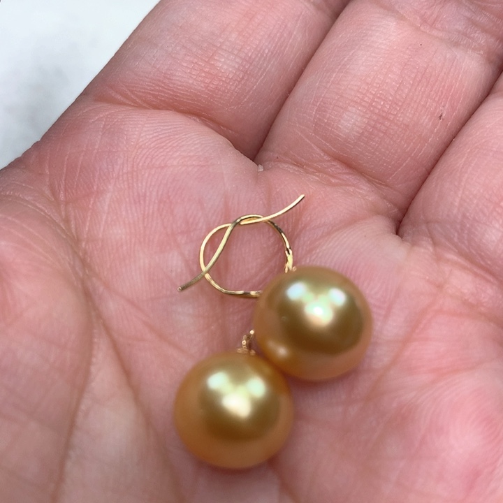 18K金镶嵌耳饰海水珍珠