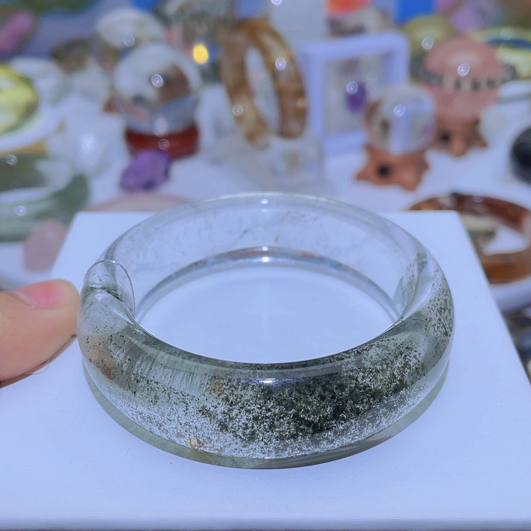 水晶手镯未镶嵌天然绿幽灵手镯