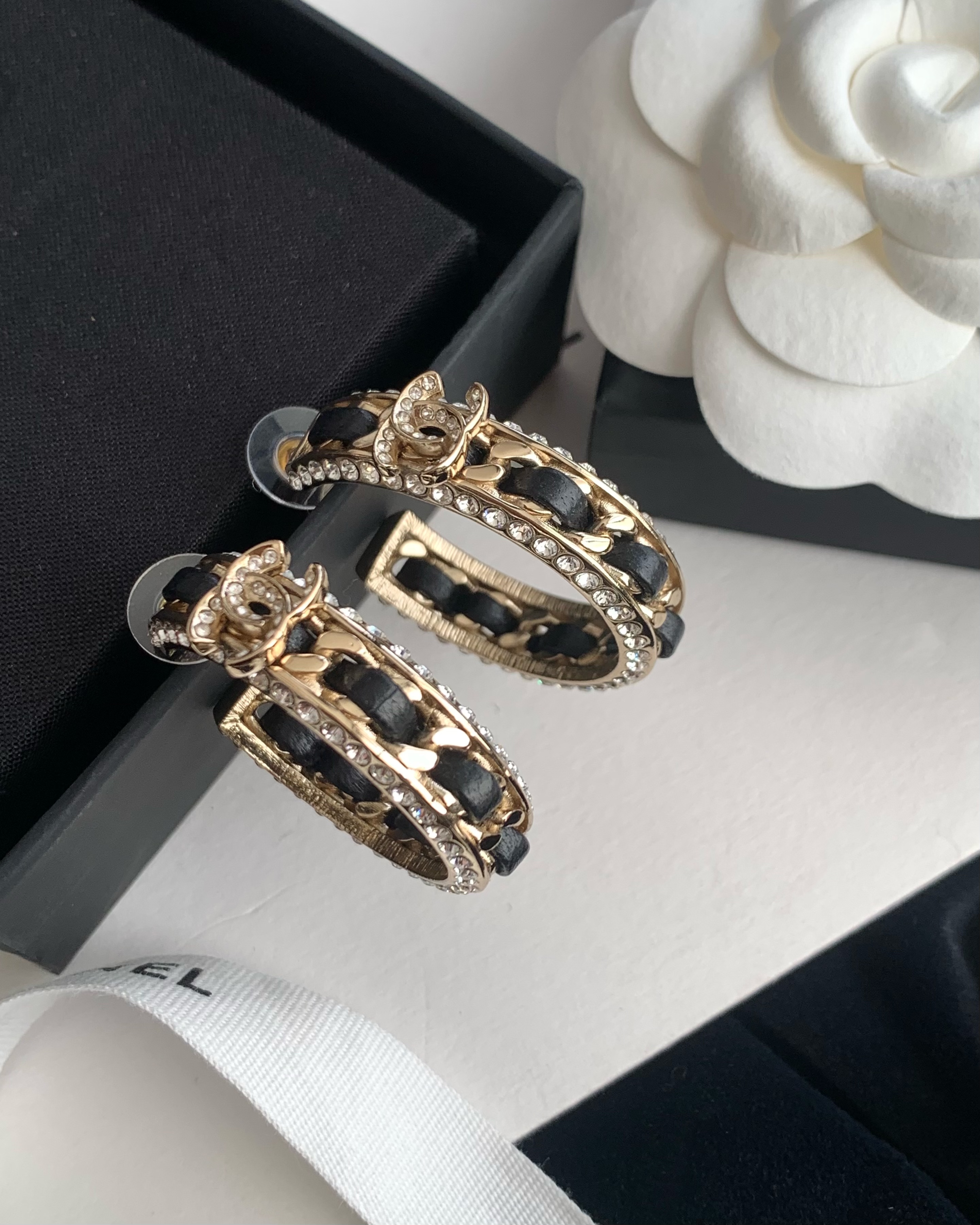 95新 Chanel/香奈儿  水钻双C皮穿链耳圈 17502914