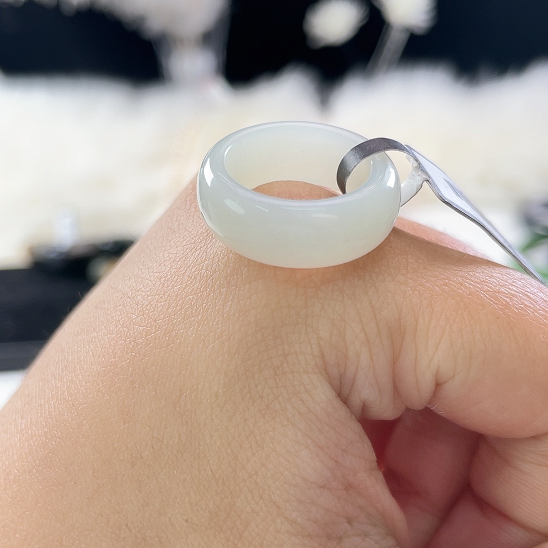 和田玉未镶嵌戒指l 俄白玉小轮胎。16.3。不退换