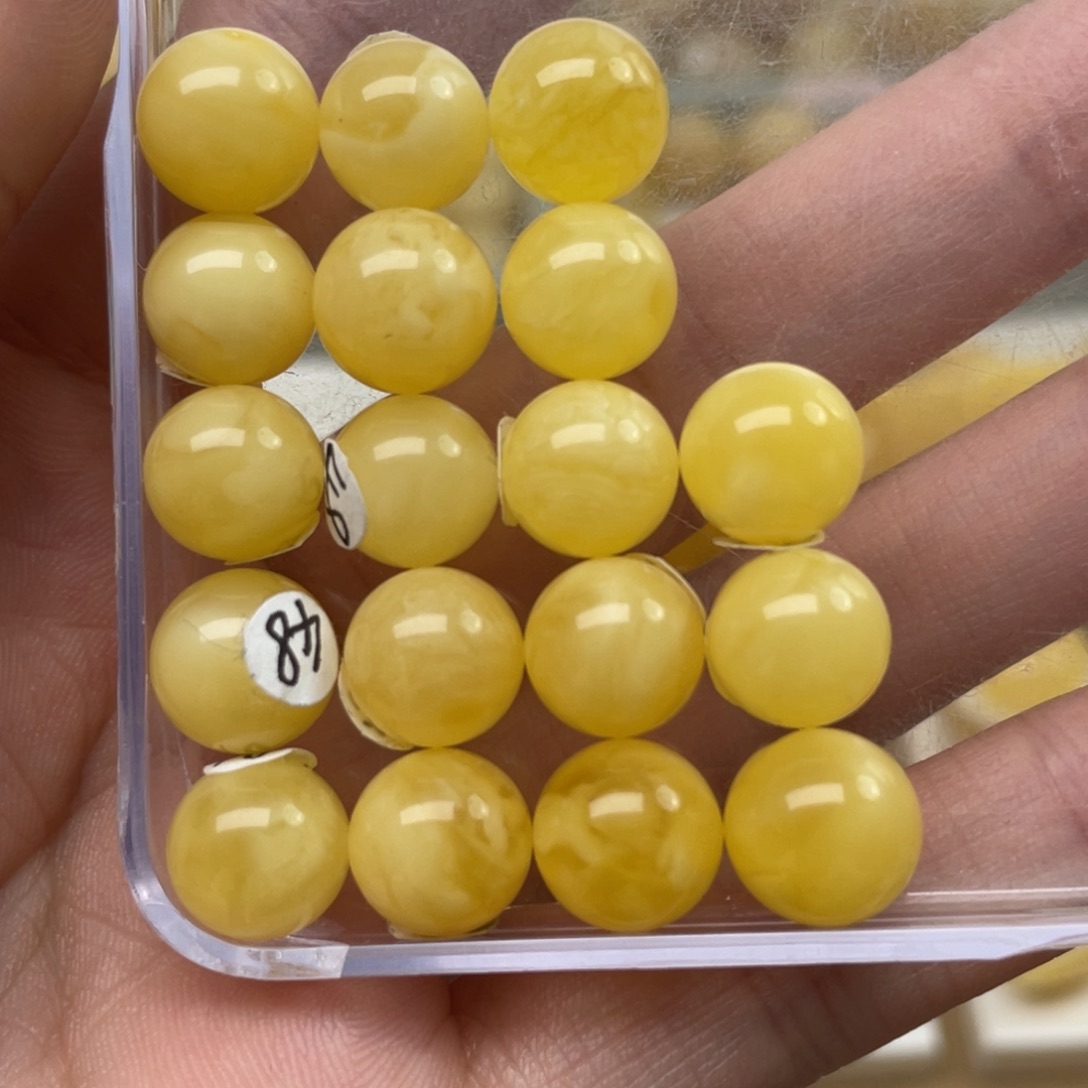 蜜蜡裸石未镶嵌微瑕9+mm圆珠手串