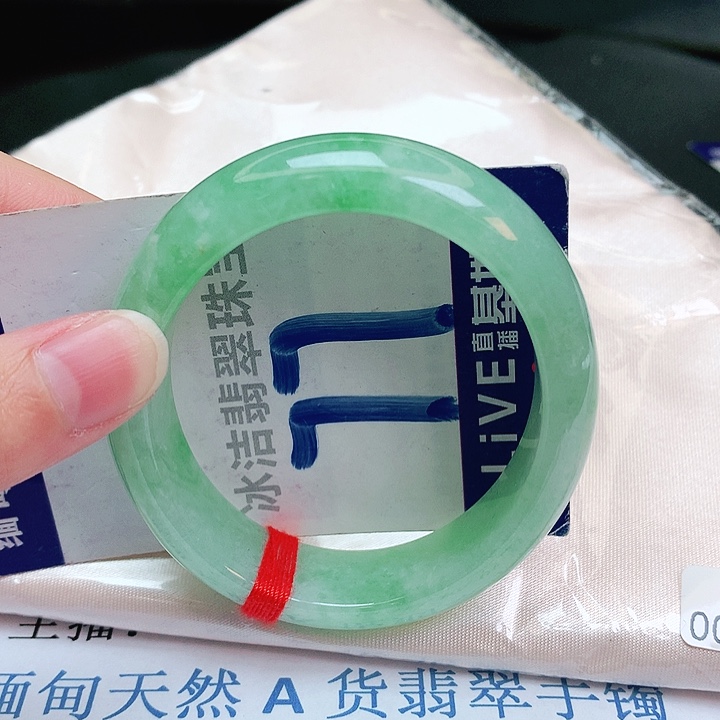 翡翠手镯未镶嵌缅甸天然a货翡翠手镯