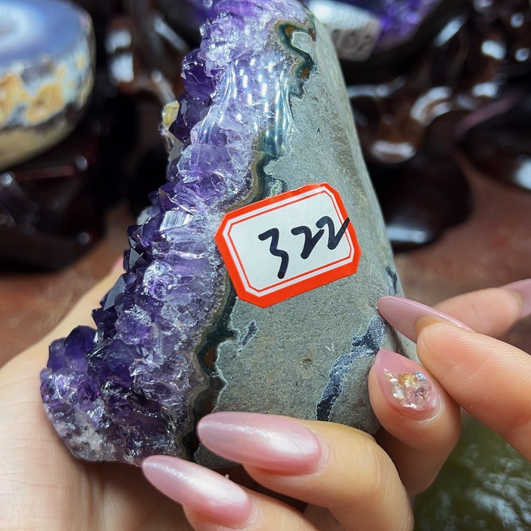 水晶大型摆件未镶嵌