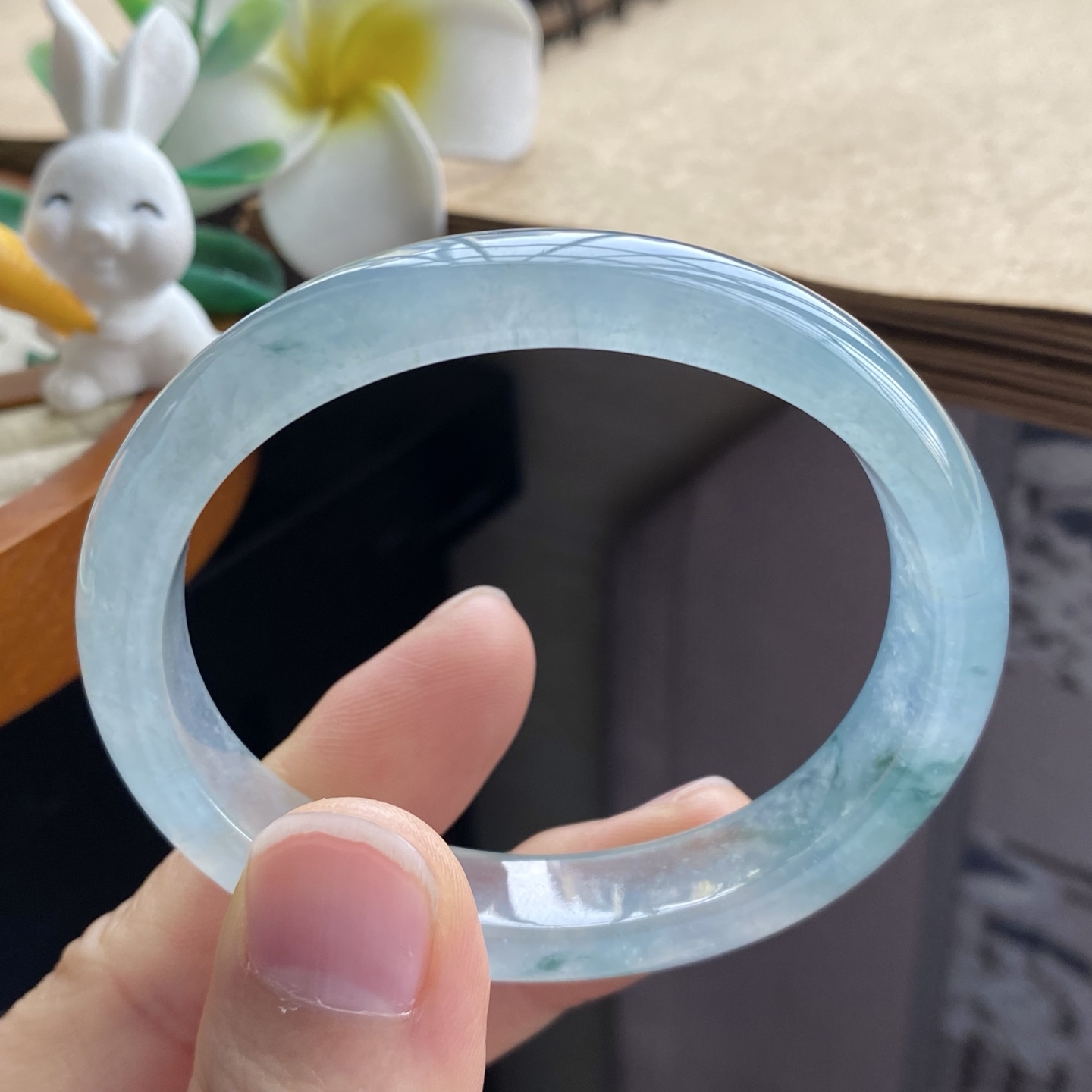 02.04批冰透飘花镯241号53.7-44.2-11.9-6.6贵妃！天然翡翠手镯