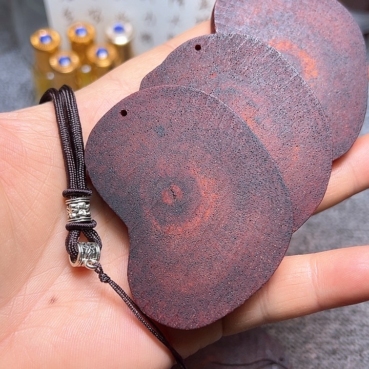 藤类降真香随形6.6左右精品红绿油发其一j67