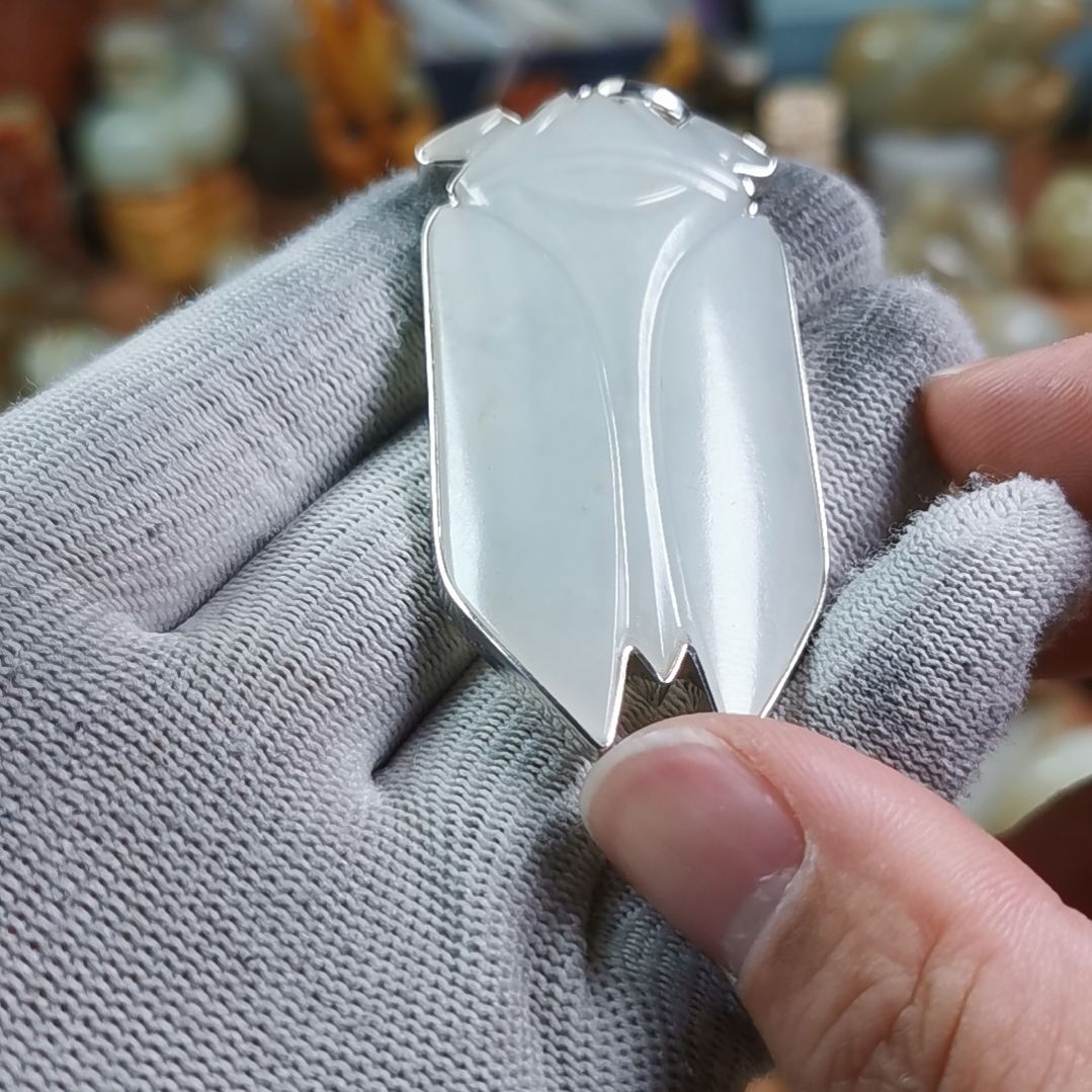 和田玉（糖玉）车挂未镶嵌弈*?