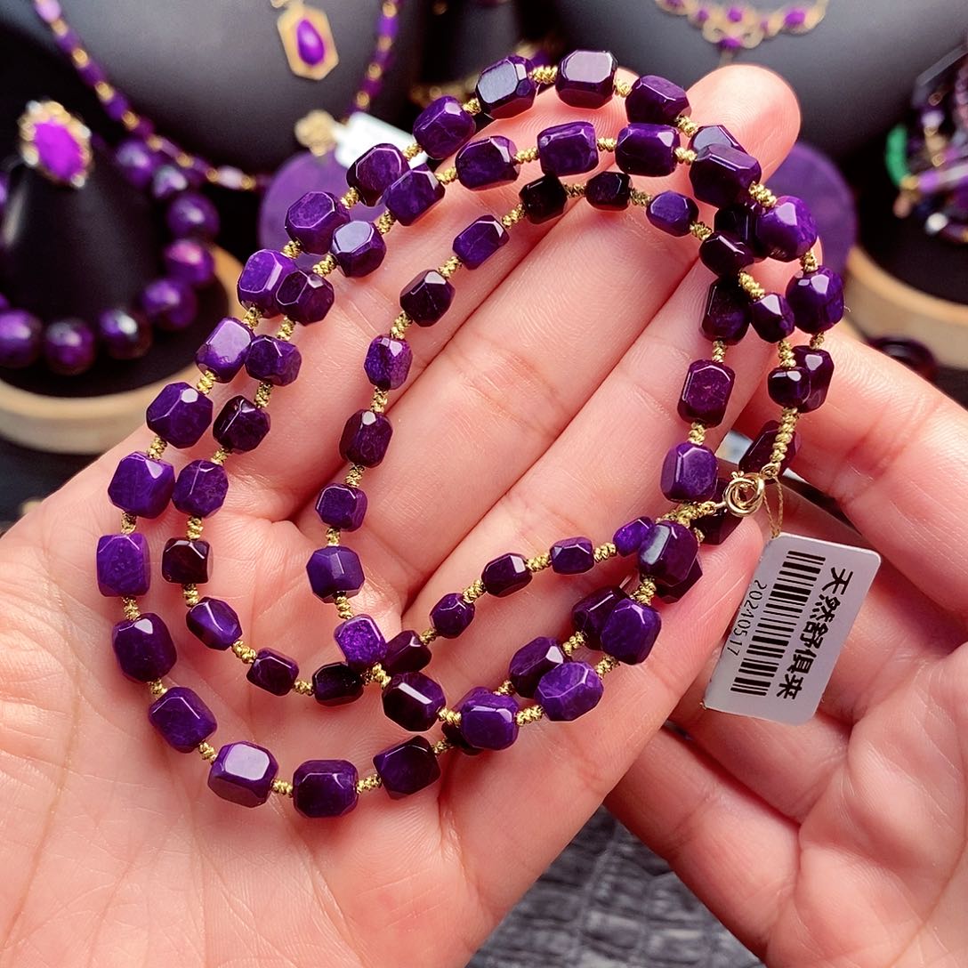 苏纪石（舒俱来）项链18K金镶嵌