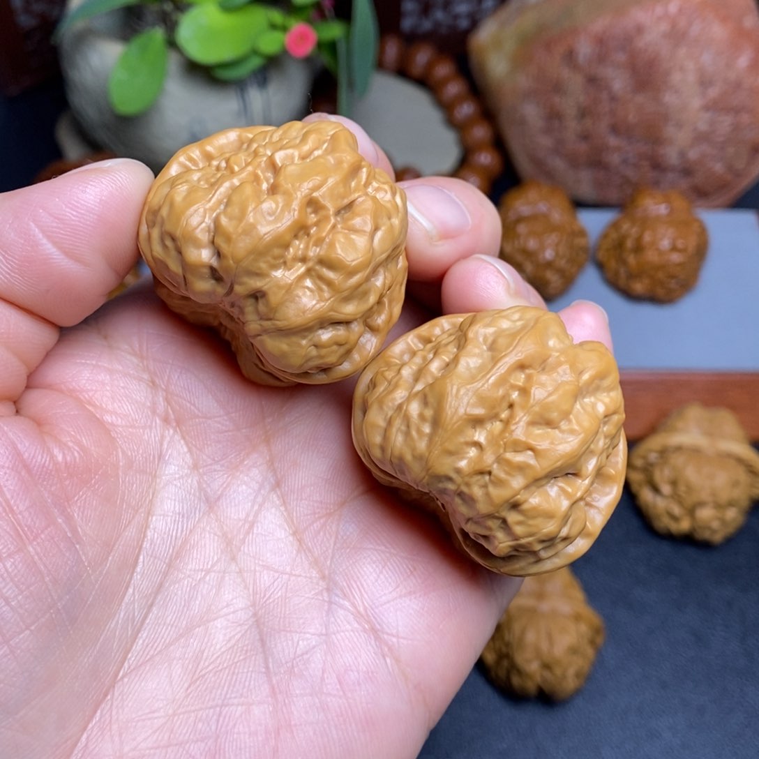 文玩核桃把件39.5蛤蟆头