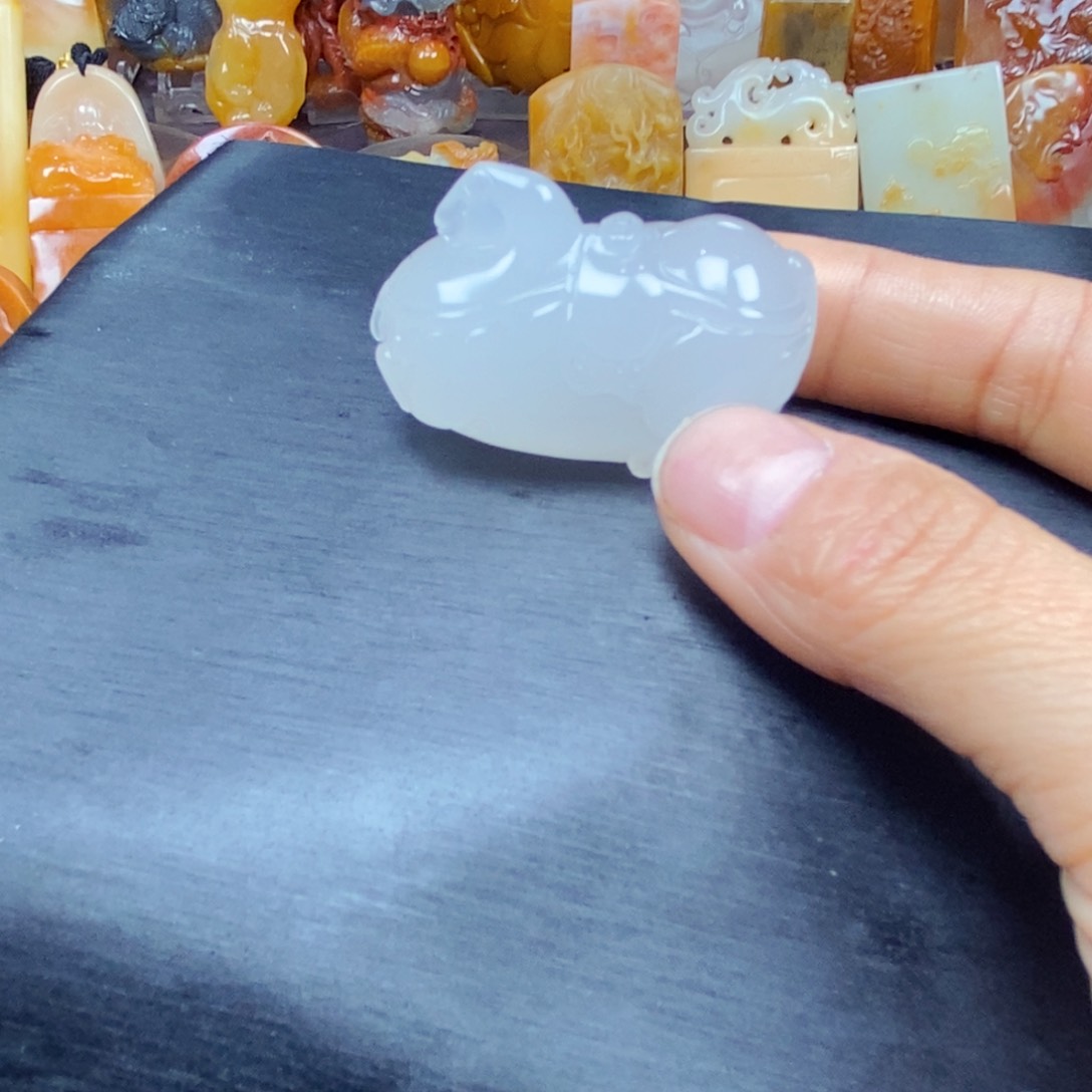 石英质玉（黄龙玉）颈饰未镶嵌