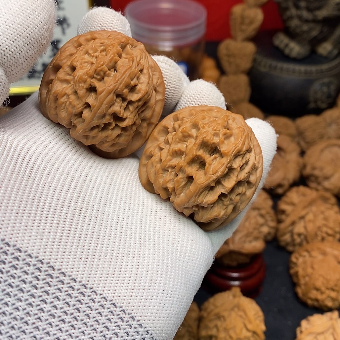 乱***中文玩核桃把件野牛086