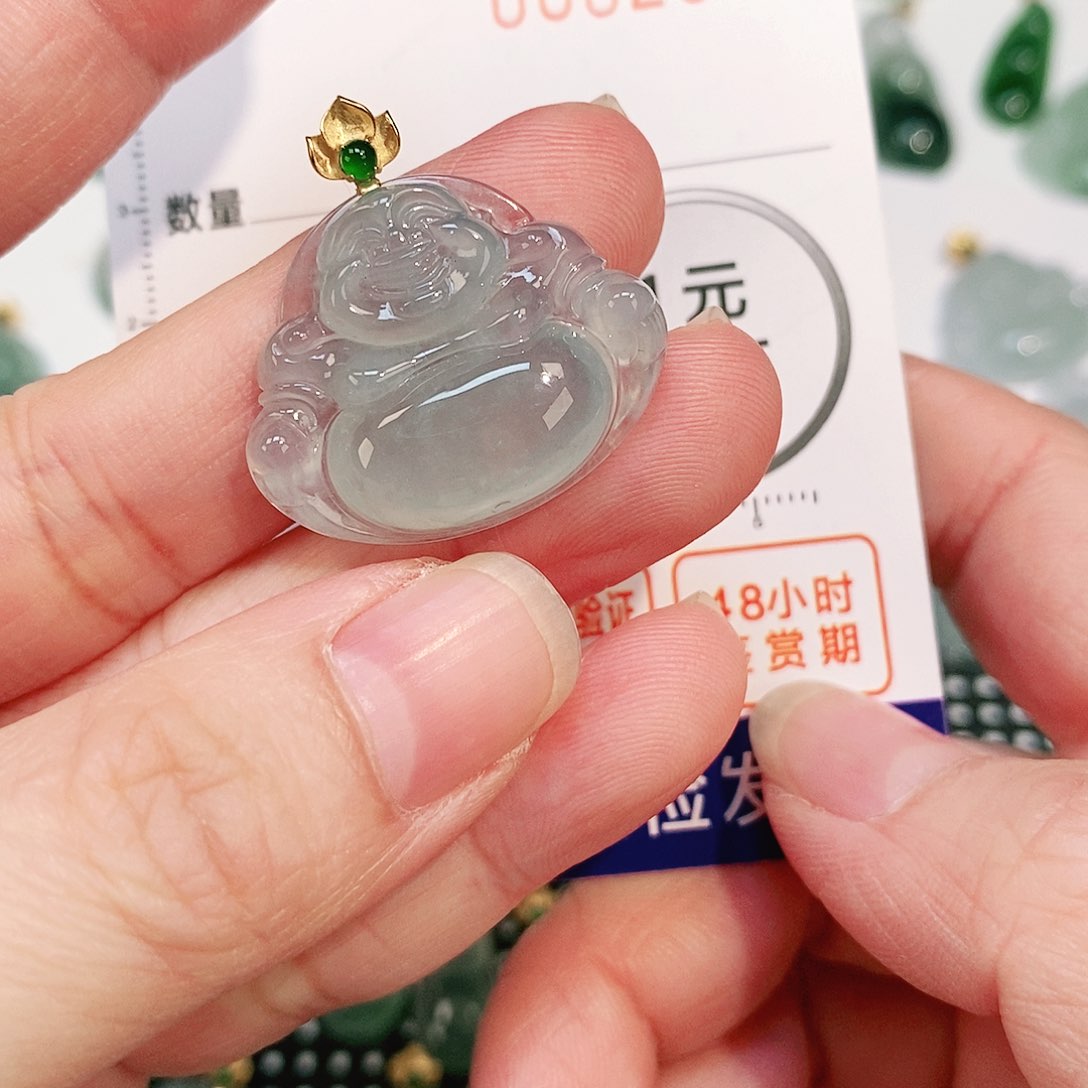 翡翠颈饰18K金镶嵌吊坠