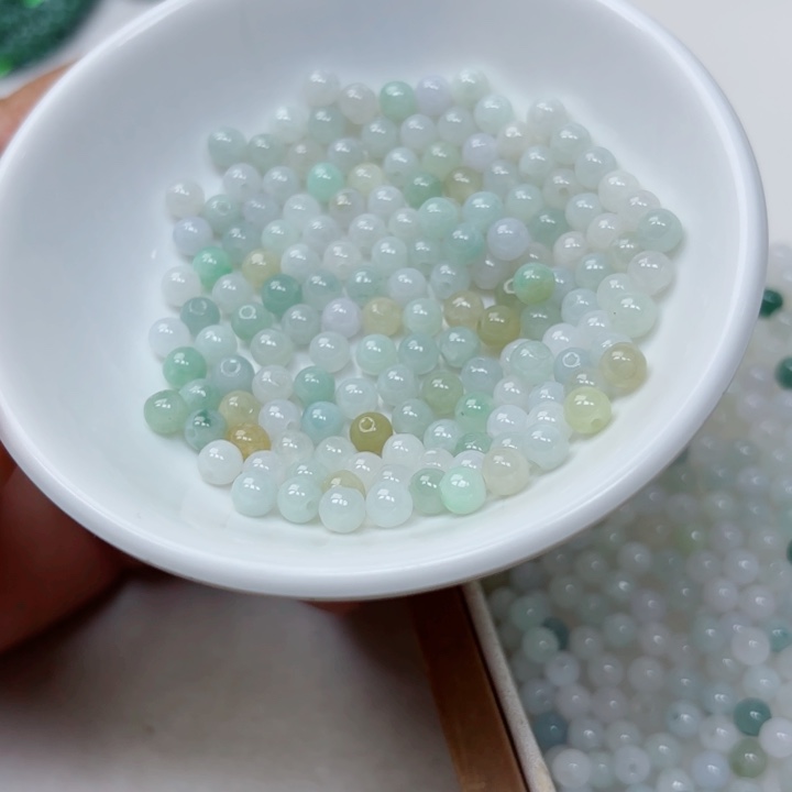 翡翠未镶嵌手链散珠130+10颗卡5