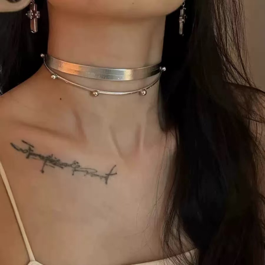 皮革锁骨链《偏远需补运费》