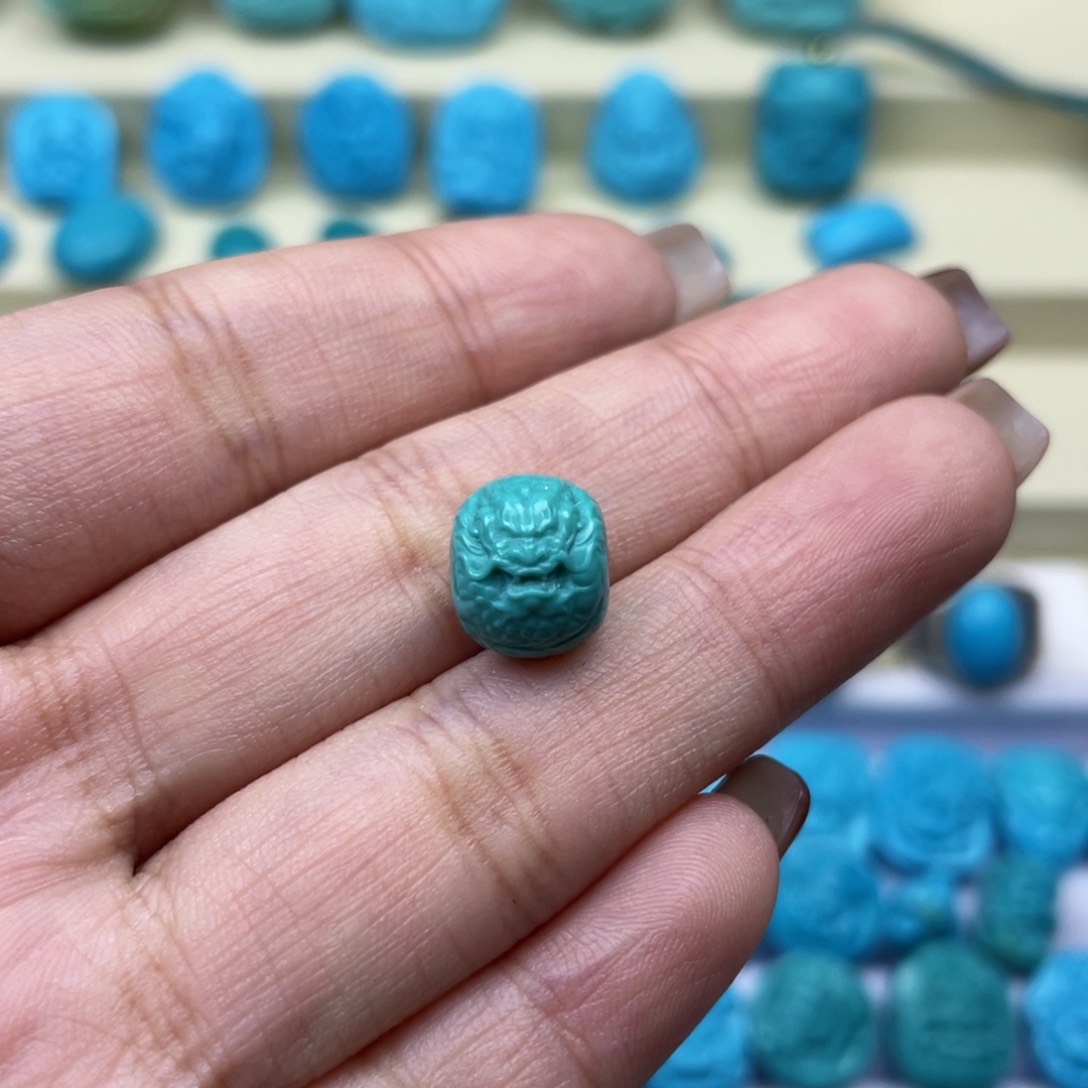 绿松石雕刻未镶嵌