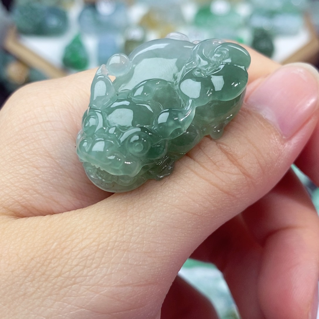 翡翠未镶嵌颈饰天然