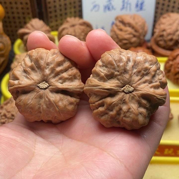 吊坠桃核蛤蟆头41。。。。。