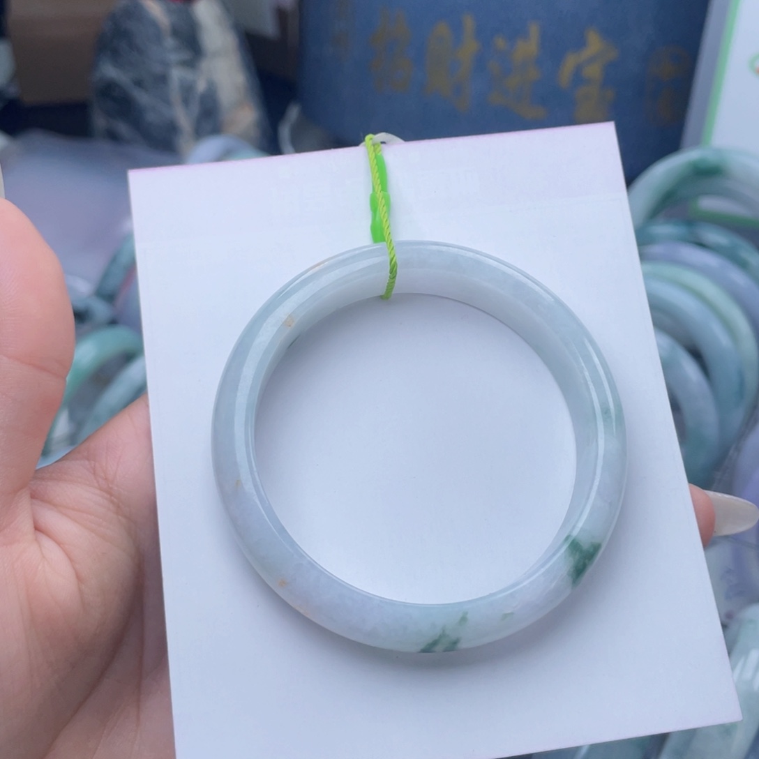 翡翠未镶嵌手镯55圈