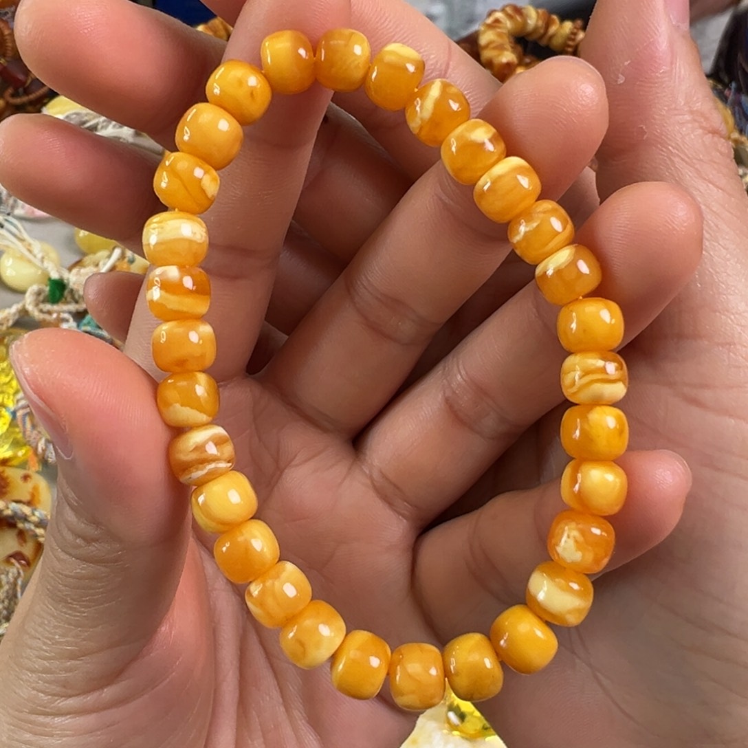 蜜蜡裸石未镶嵌蜜蜡