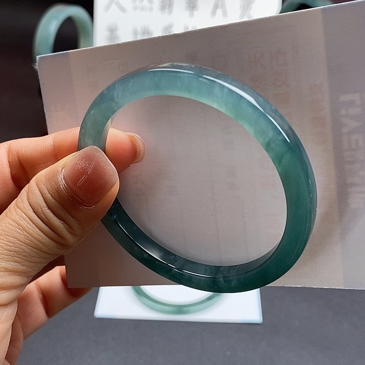 翡翠未镶嵌手镯55尺寸