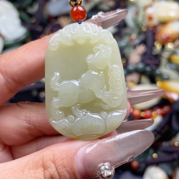 和田玉颈饰未镶嵌