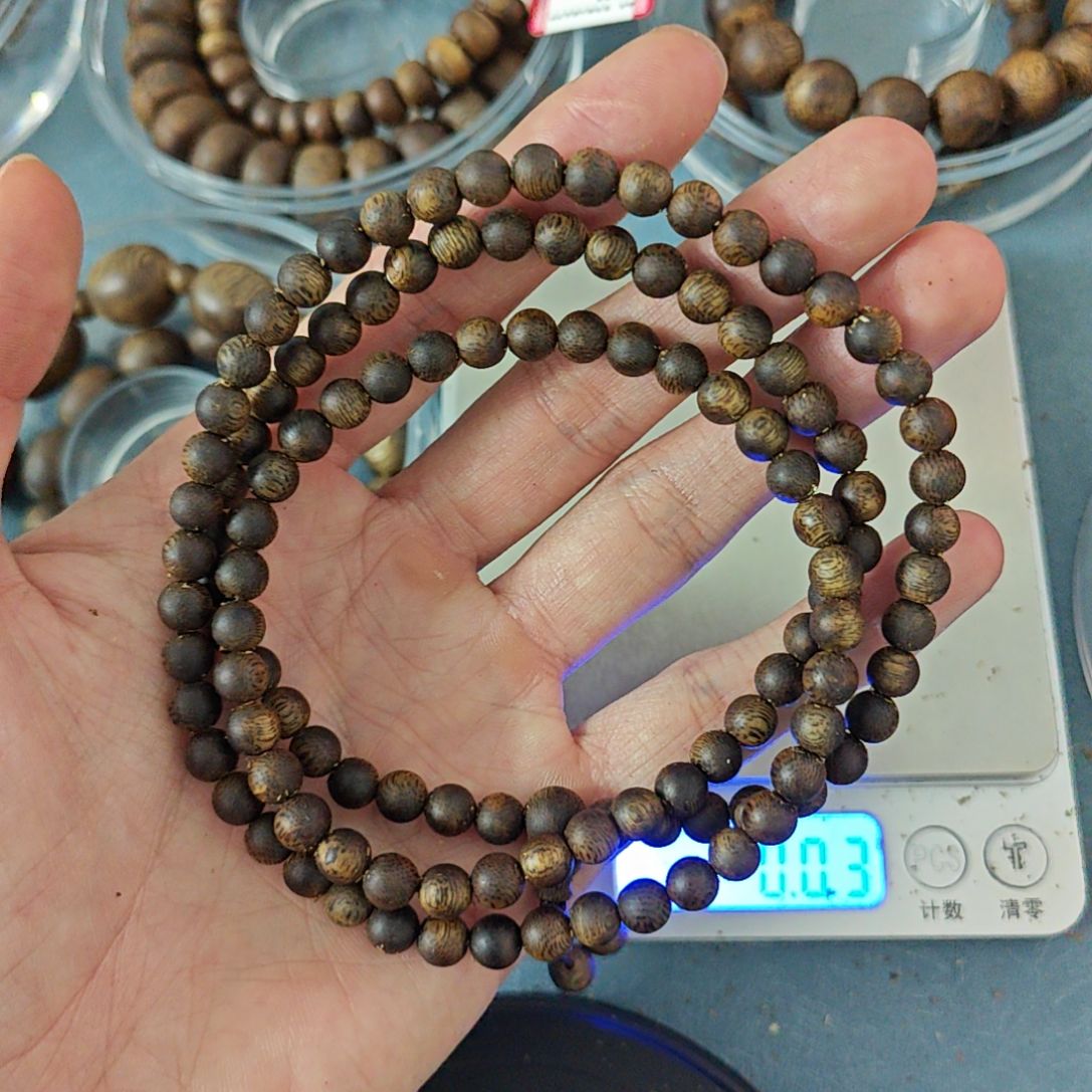 沉香手串绿奇楠卡6多圈圆珠发1