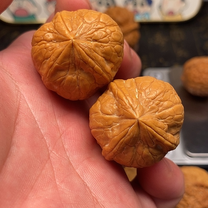 把件文玩核桃水晶三愣