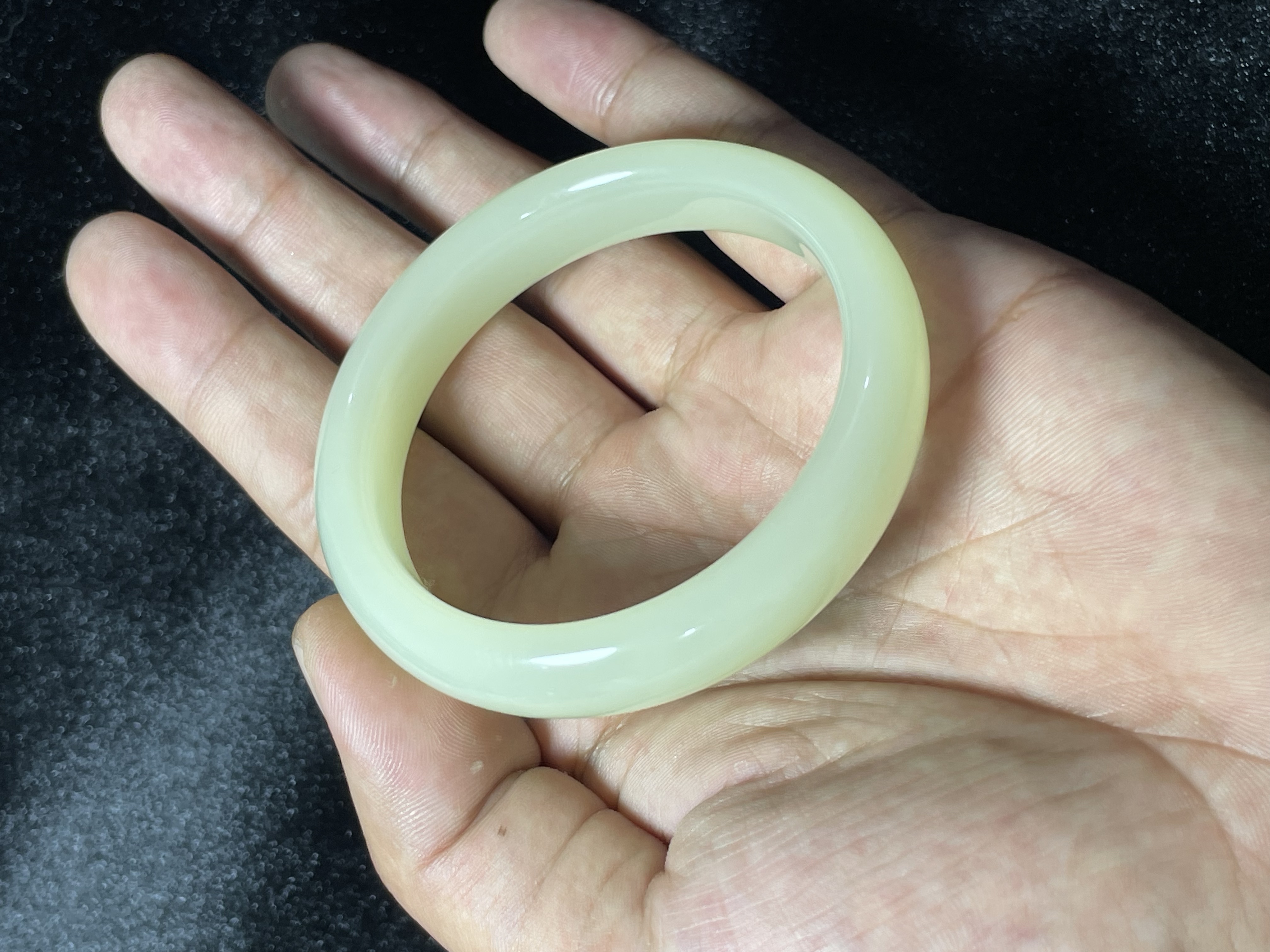 精品新疆山料扁条手镯