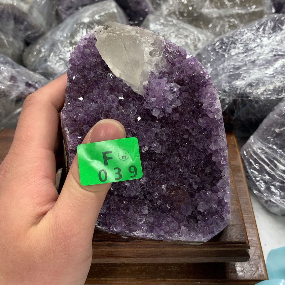 紫晶大型摆件（非配饰）未镶嵌