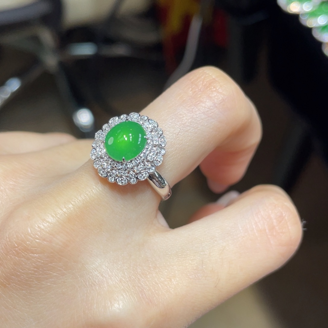 翡翠18K金镶嵌颈饰天然缅甸翡翠a货