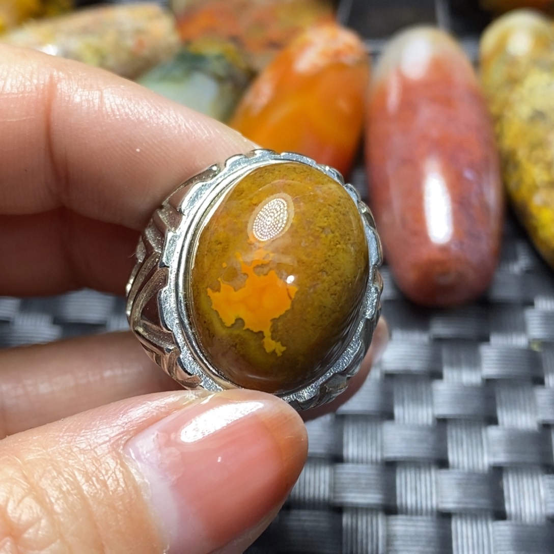 玛瑙/玉髓颈饰未镶嵌