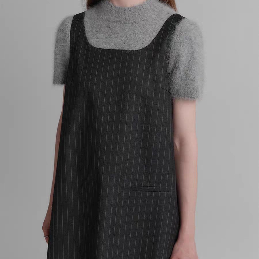 闪闪兒 元 韩国LOOKA*ST25秋冬气质时尚短款无袖连衣裙11106