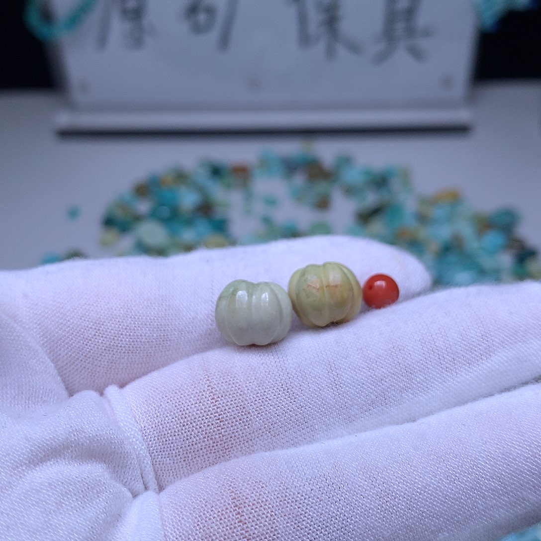 南红玛瑙未镶嵌珠宝奇石