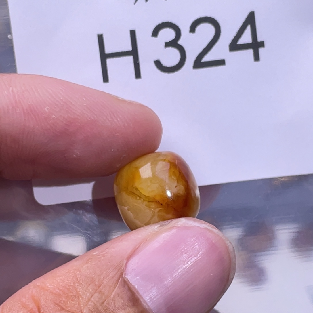 月***人琥珀未镶嵌裸石蜜蜡