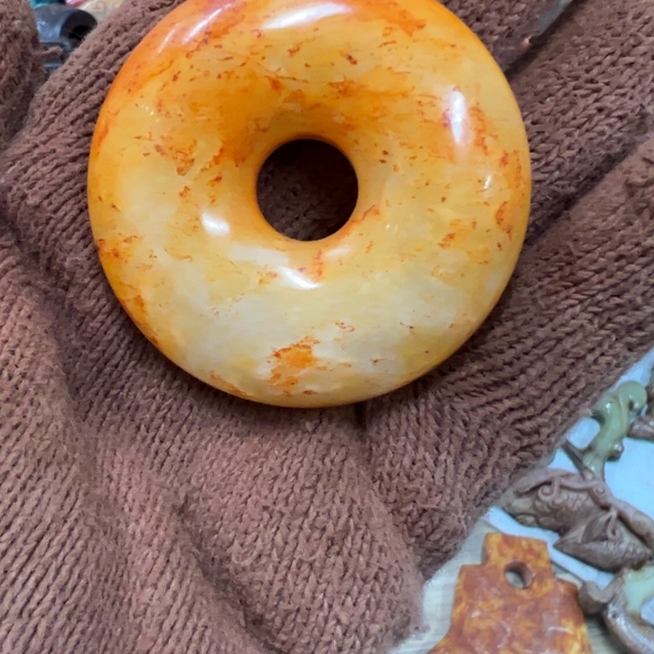 和田玉（黄玉）未镶嵌挂件