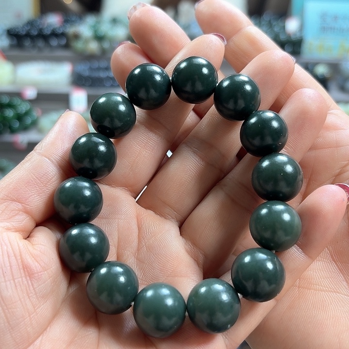和田玉手链未镶嵌新疆沙枣青卡16